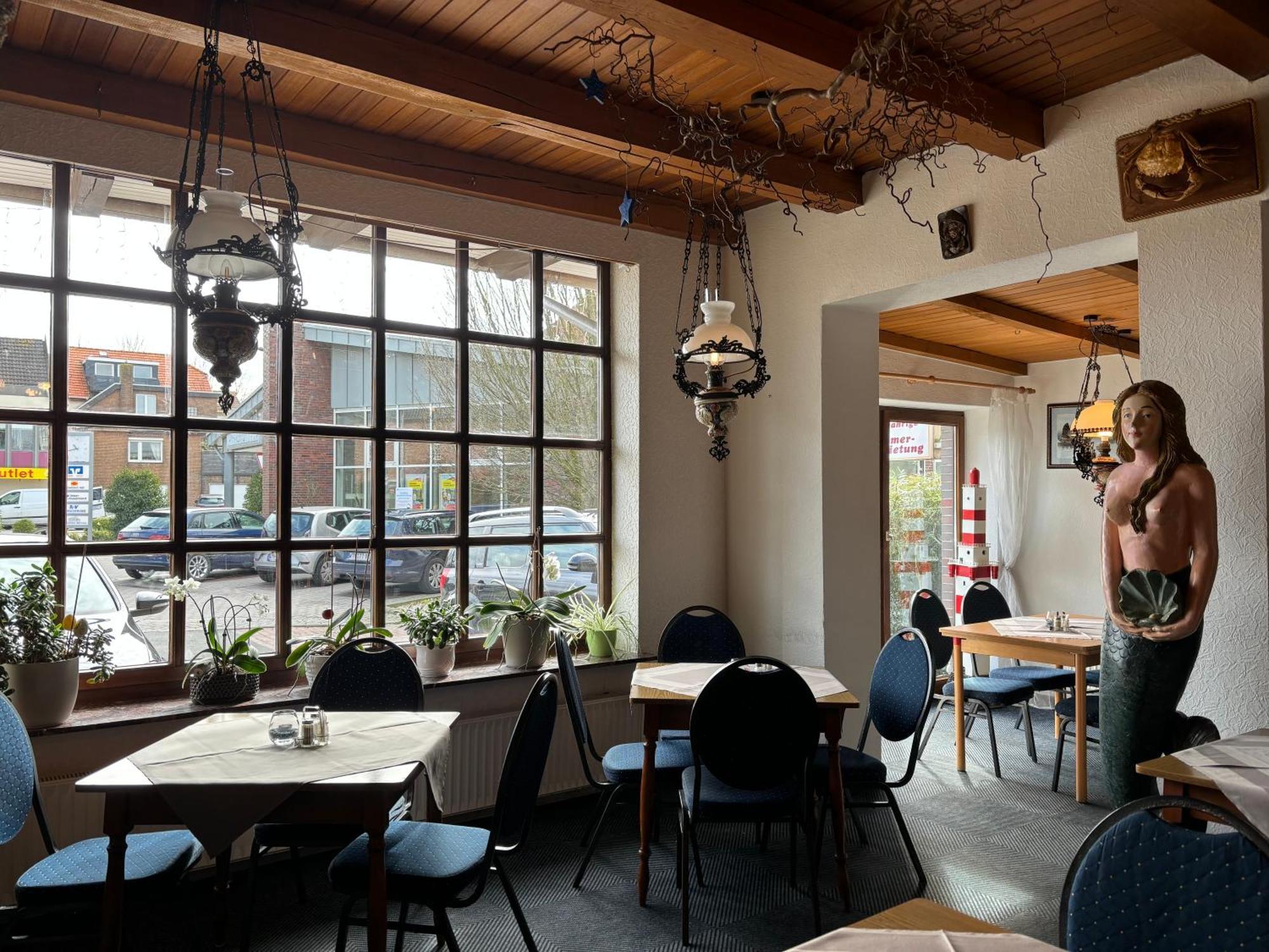 Hotel-Restaurant Cafe Caro 卡罗利嫩西尔 外观 照片
