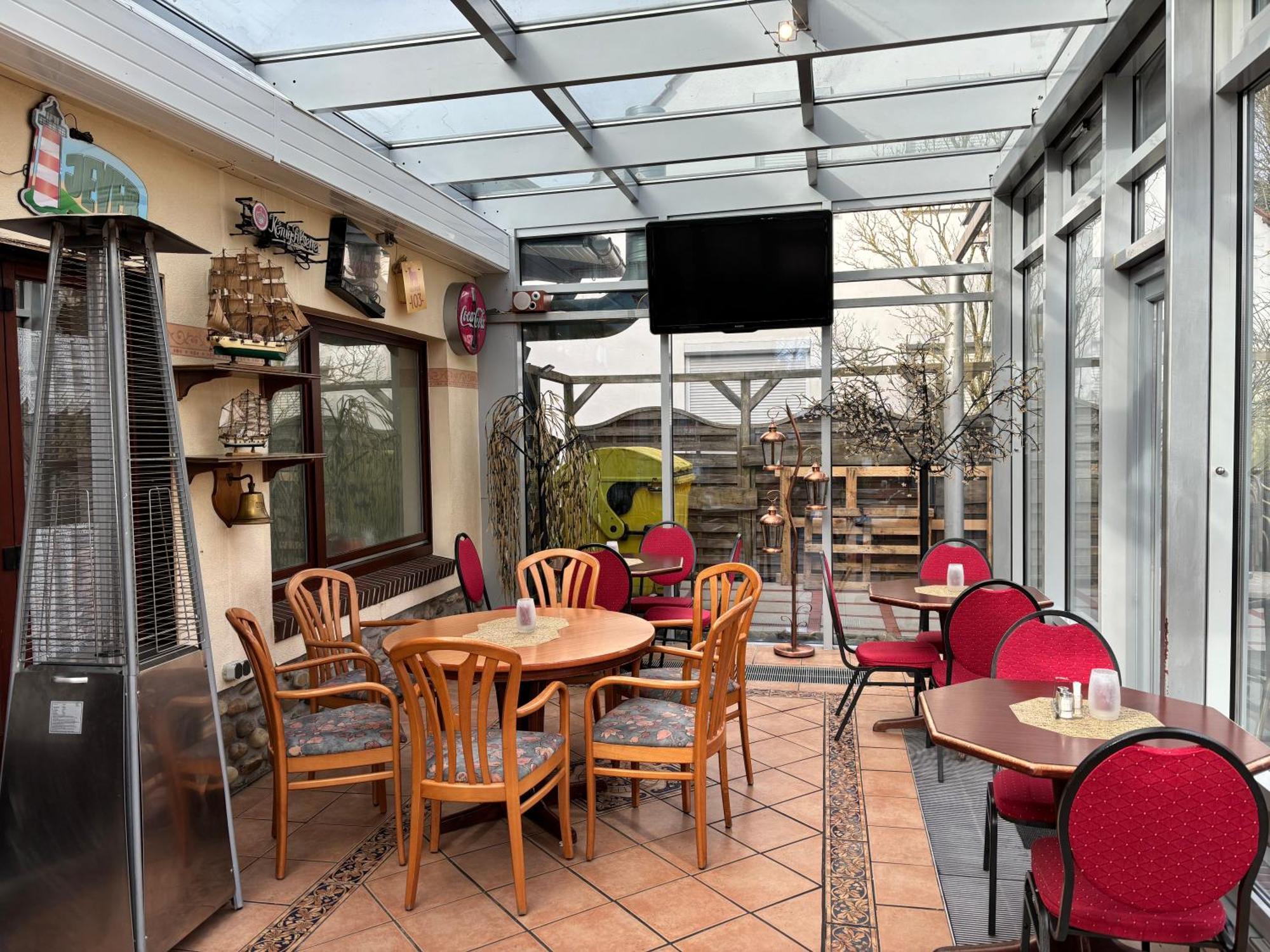 Hotel-Restaurant Cafe Caro 卡罗利嫩西尔 外观 照片